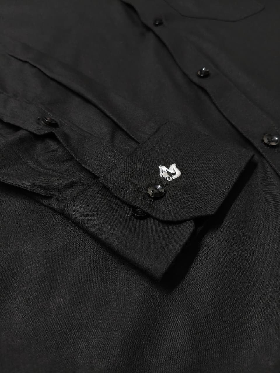 Men’s Black Formal Shirt – Timeless Sophistication for Every Occasion